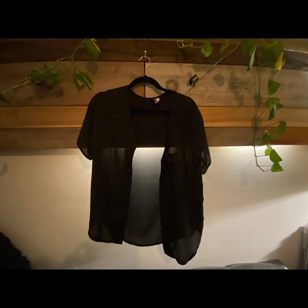 DIVIDED H&M Black Button Down Jersey Short Sleeve - Picture 2 of 7